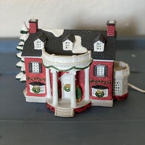 Lemax Christmas house w light